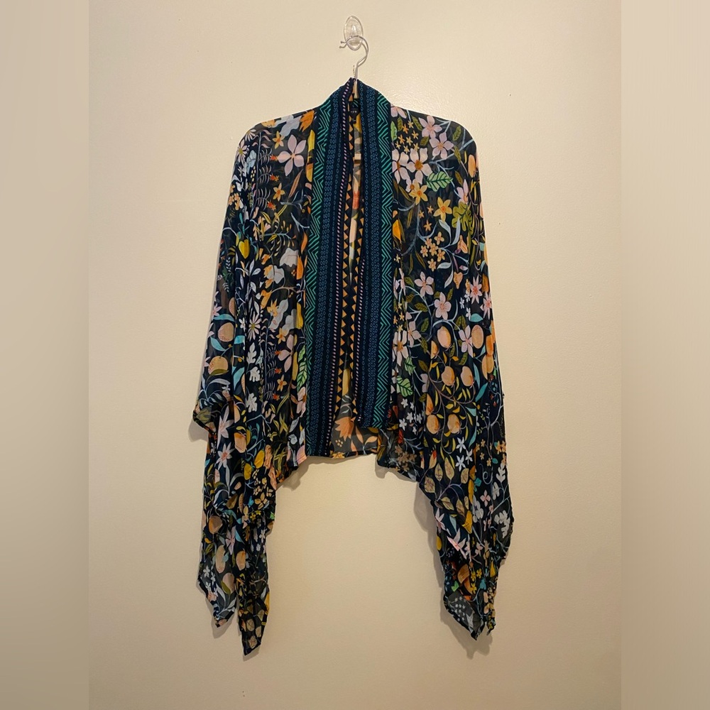 VISMAYA Anthropologie Multicolor Kimono with Floral Design . One size . New